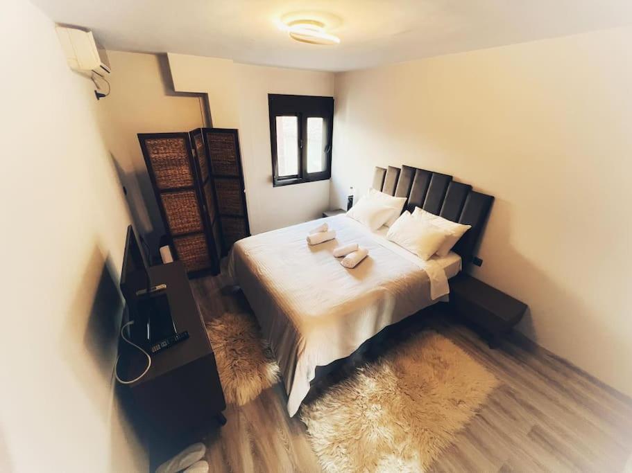 The Beehive Apartment Mytilene Exterior photo